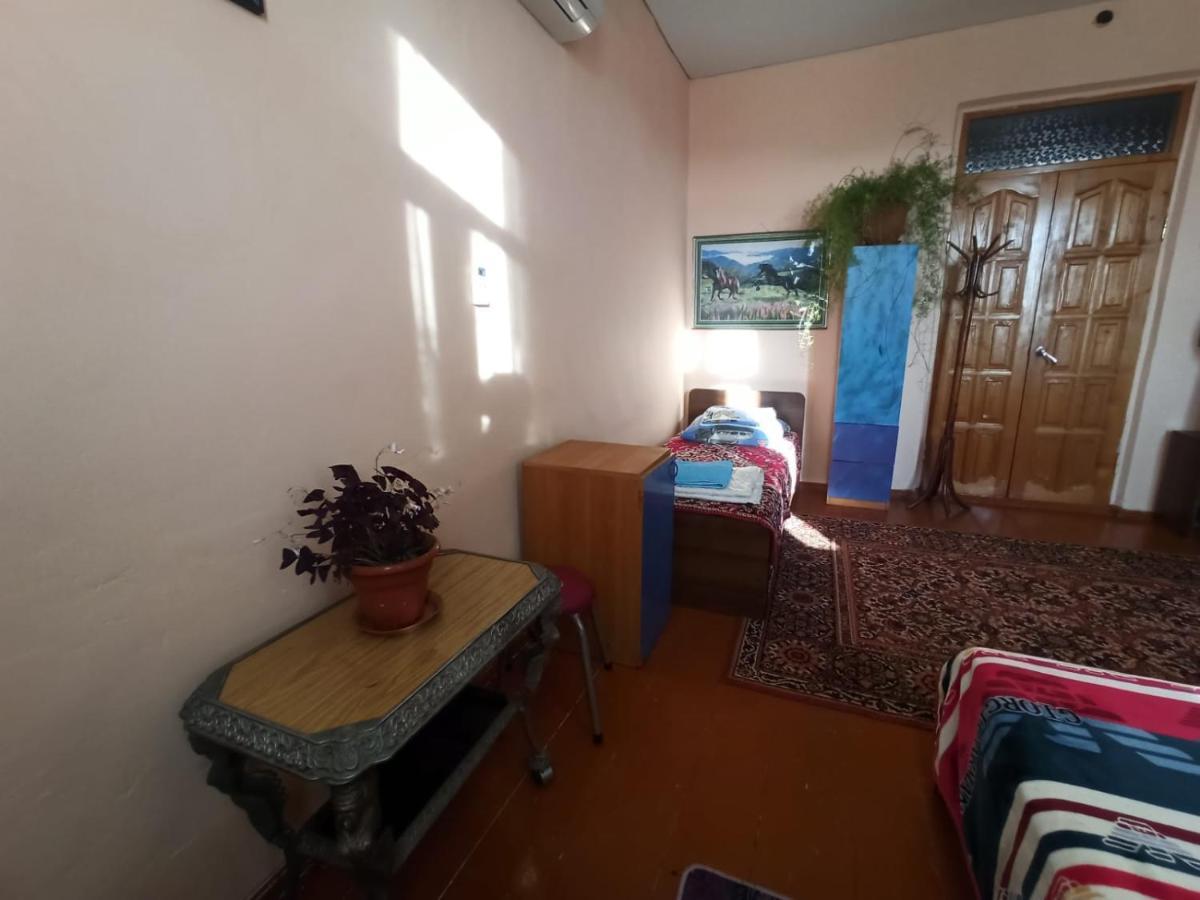 سوخومي Guest House Anna المظهر الخارجي الصورة