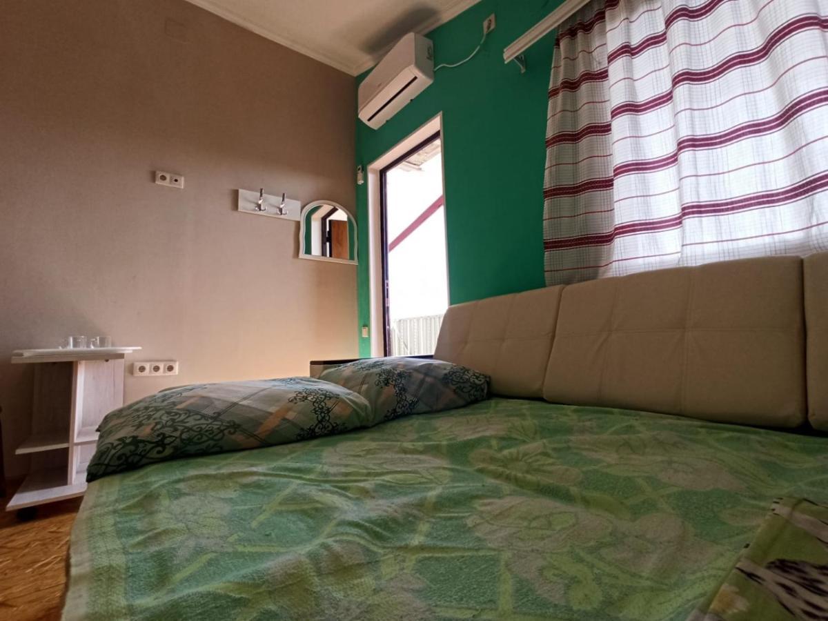 سوخومي Guest House Anna المظهر الخارجي الصورة