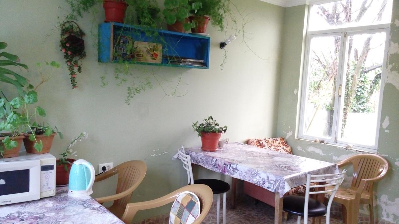 سوخومي Guest House Anna المظهر الخارجي الصورة
