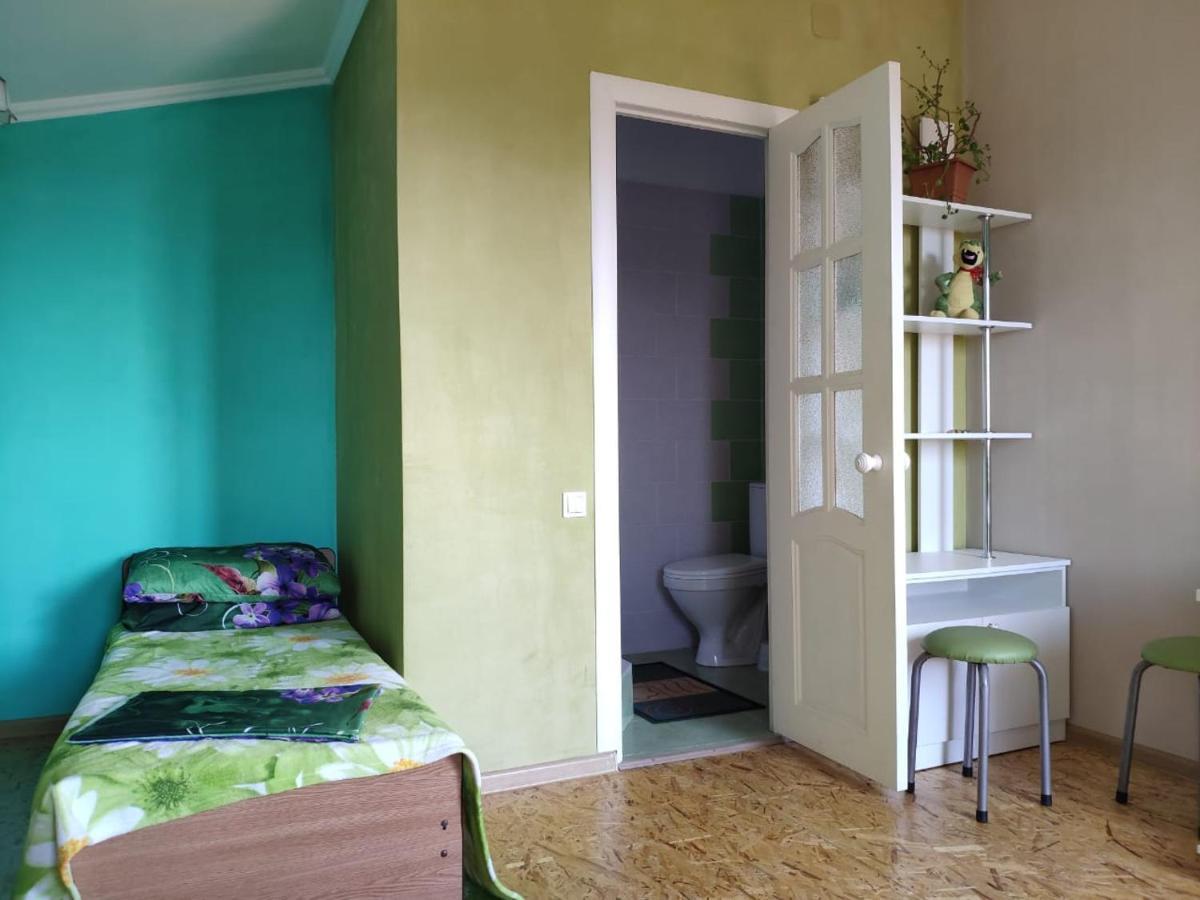 سوخومي Guest House Anna المظهر الخارجي الصورة